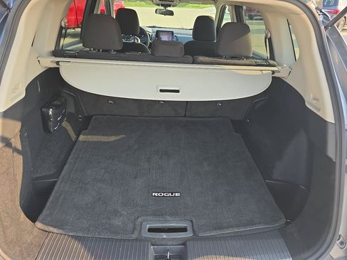 Used 2023 Nissan Rogue S AWD/4WD image 5