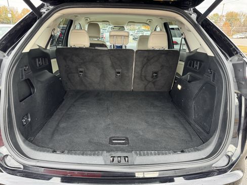 Used 2024 Ford Edge Titanium image 8