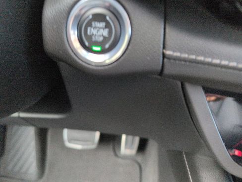 Used 2023 Buick Envision Essence w/ Technology Package I image 26