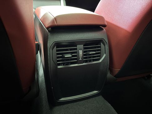 Used 2025 BMW 430i Coupe w/ M Sport Package image 31