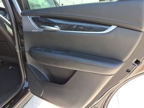 Used 2023 Cadillac XT5 Premium Luxury image 10