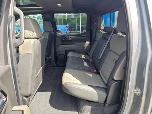 Used 2024 Chevrolet Silverado 1500 ZR2 AWD/4WD image 17