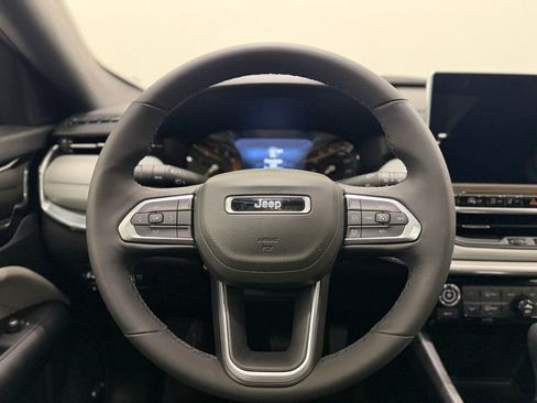 Used 2023 Jeep Compass Limited w/ Sun and Sound Group image 11