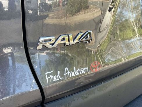 Used 2024 Toyota RAV4 XLE FWD image 11