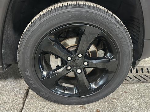 Used 2023 Jeep Grand Cherokee Altitude image 10