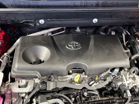 Used 2024 Toyota RAV4 XLE image 29