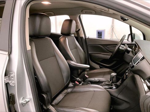 Used 2019 Buick Encore Sport Touring AWD/4WD image 7