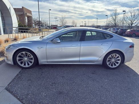 Used 2016 Tesla Model S 75D image 2