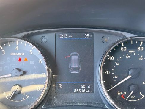 Used 2018 Nissan Rogue S FWD image 31