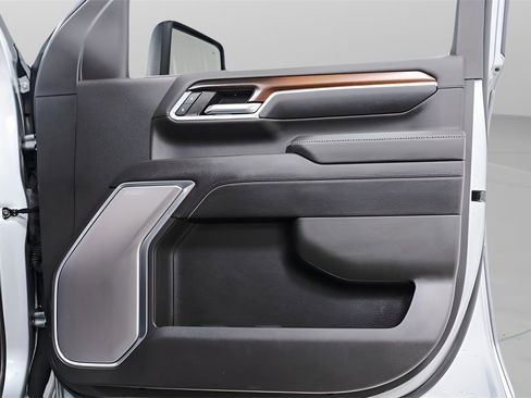 Used 2024 GMC Sierra 2500 Denali w/ Denali Reserve Package image 36