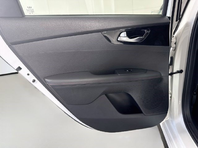Used 2022 Kia Forte GT w/ GT Technology Package FWD image 25