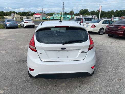 Used 2013 Ford Fiesta SE FWD image 8