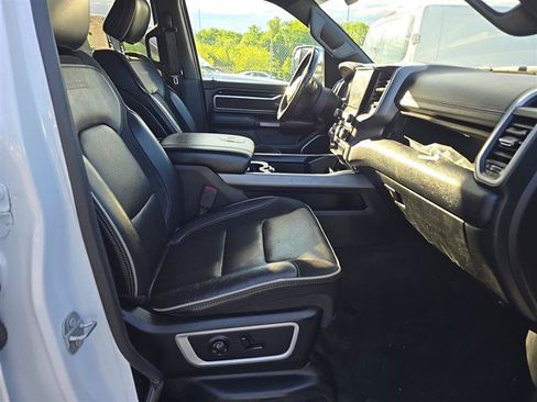 Used 2020 RAM 1500 Laramie AWD/4WD image 14
