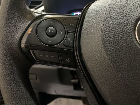 Used 2021 Toyota RAV4 XLE image 26