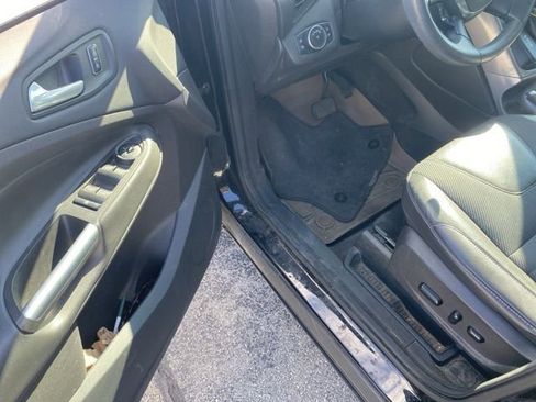 Used 2016 Ford Escape SE w/ SE Chrome Package image 10