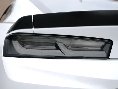 Used 2018 Chevrolet Camaro SS image 40