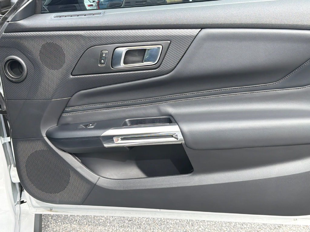 Used 2025 Ford Mustang GT Premium RWD image 14
