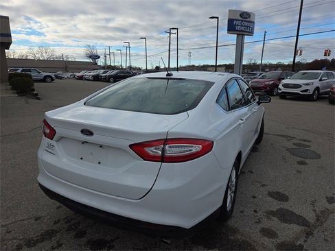 Used 2016 Ford Fusion S image 5