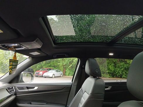 New 2025 Volkswagen Atlas Cross Sport SEL image 21