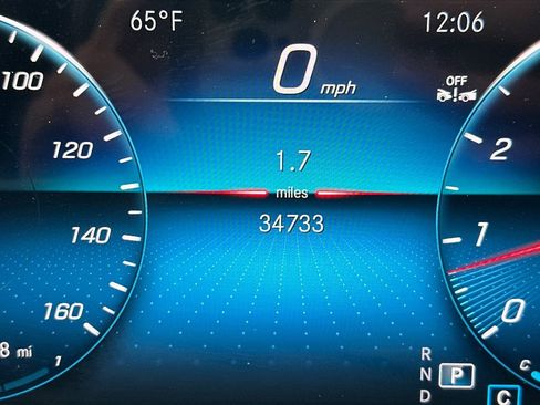 Used 2023 Mercedes-Benz GLA 250 4MATIC w/ Premium Package image 24