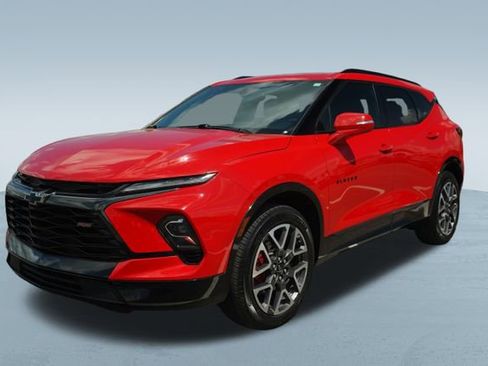 Used 2023 Chevrolet Blazer RS image 3