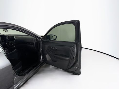 Used 2024 Nissan Sentra SV FWD image 29