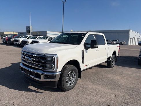 New 2026 Ford F250 Lariat w/ Lariat Ultimate Package image 2