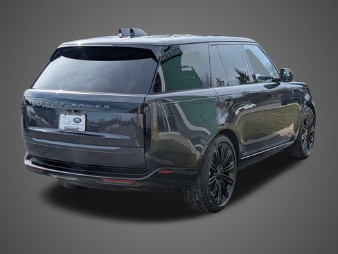 New 2026 Land Rover Range Rover SE image 4