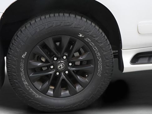 Used 2016 Lexus GX 460 460 w/ Premium Package image 36