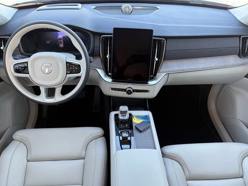 New 2026 Volvo XC90 B6 Ultra w/ Lounge Package image 8