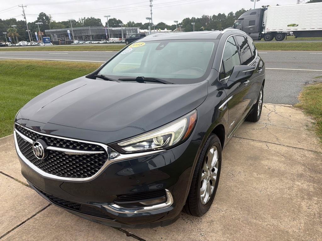 Used 2018 Buick Enclave Avenir w/ Avenir Technology Package FWD image 4