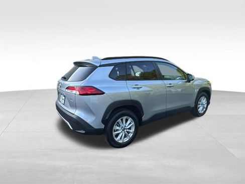 Used 2024 Toyota Corolla Cross LE AWD/4WD image 34