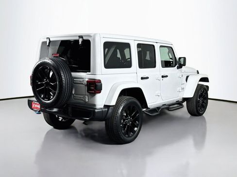 Used 2024 Jeep Wrangler Unlimited Sahara w/ Safety Group AWD/4WD image 5
