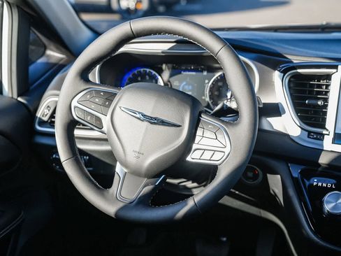 New 2026 Chrysler Voyager LX image 16