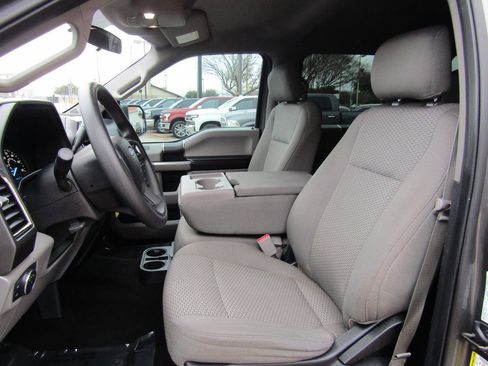 Used 2015 Ford F150 XLT image 8