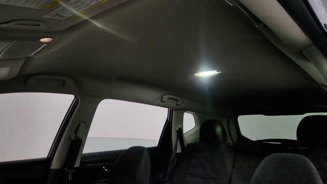 Used 2015 Nissan Rogue S FWD image 71