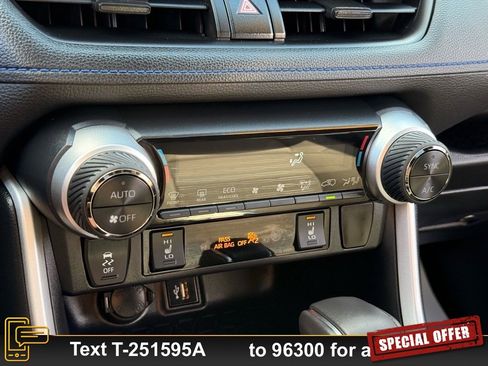 Used 2024 Toyota RAV4 SE w/ Convenience Package image 21
