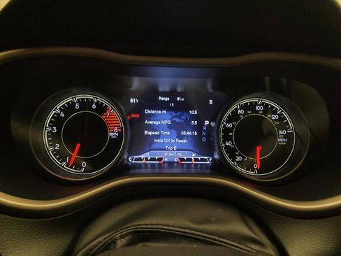 Used 2016 Jeep Cherokee Limited image 23