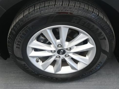 Used 2019 Kia Sorento LX w/ Option Group 020 image 19