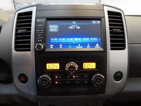 Used 2020 Nissan Frontier SV image 20