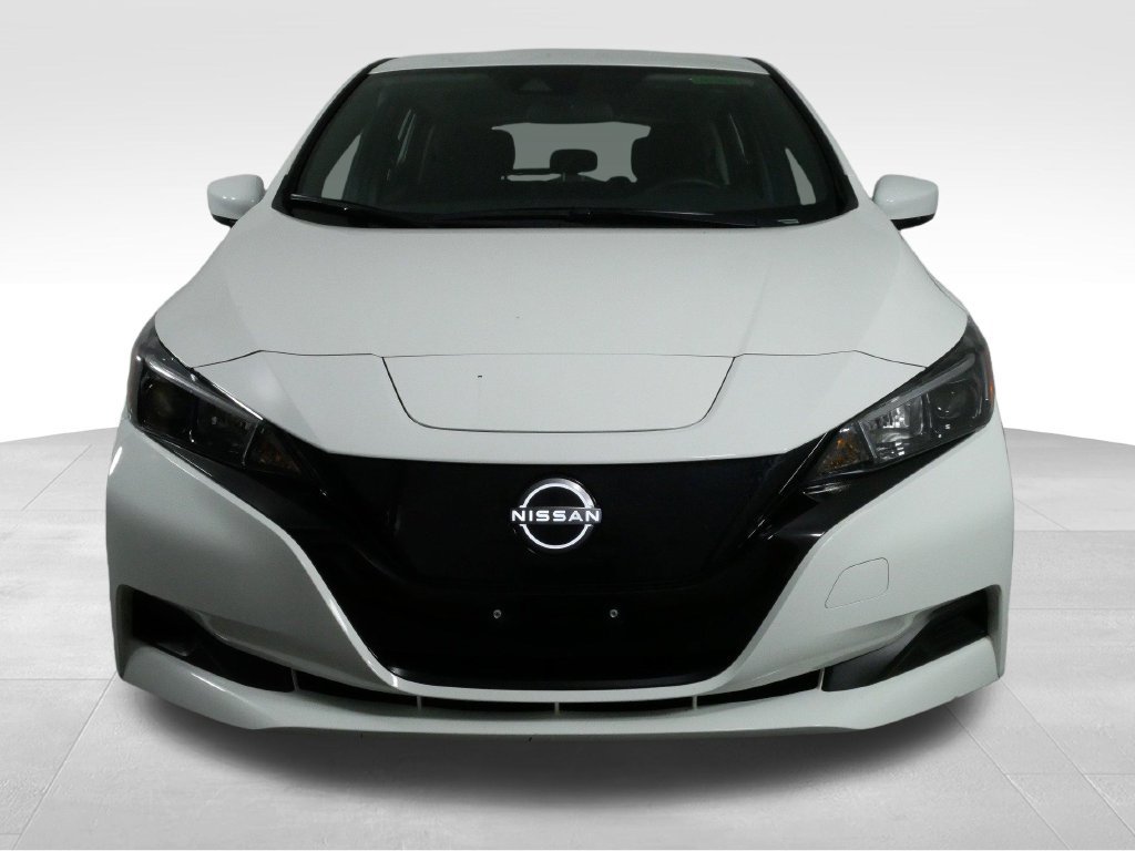 Used 2025 Nissan Leaf S FWD image 3