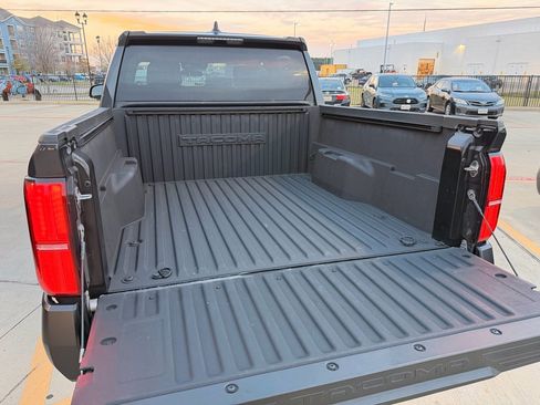 Used 2024 Toyota Tacoma SR image 27