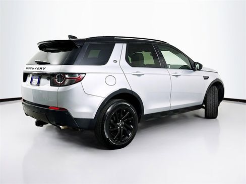 Used 2018 Land Rover Discovery Sport SE image 7