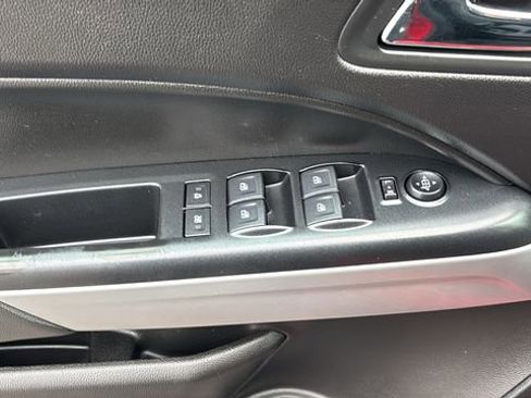 Used 2018 Chevrolet Colorado LT image 12