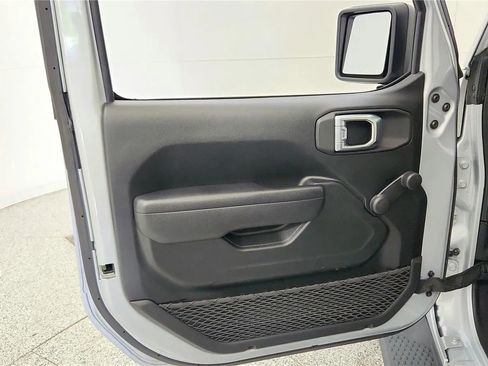Used 2022 Jeep Wrangler Unlimited Sport AWD/4WD image 30