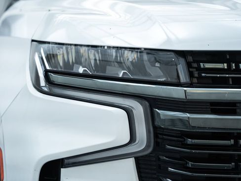 Used 2021 Chevrolet Tahoe RST w/ Luxury Package AWD/4WD image 17
