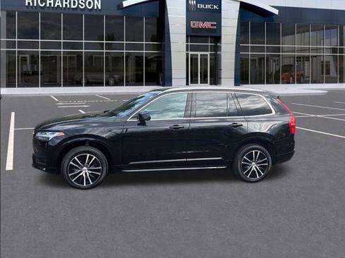 Used 2020 Volvo XC90 T5 Momentum w/ Protection Package AWD/4WD image 2