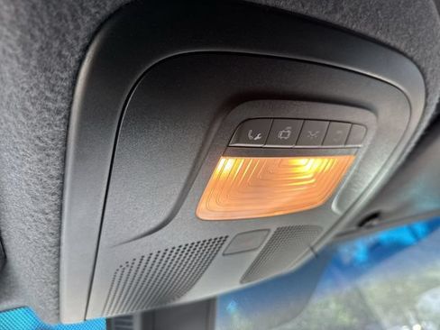 Used 2022 Mercedes-Benz Sprinter 2500 image 32