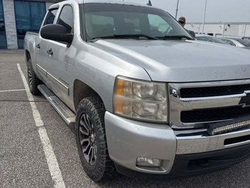 Used 2011 Chevrolet Silverado 1500 LT w/ All-Star Edition image 2