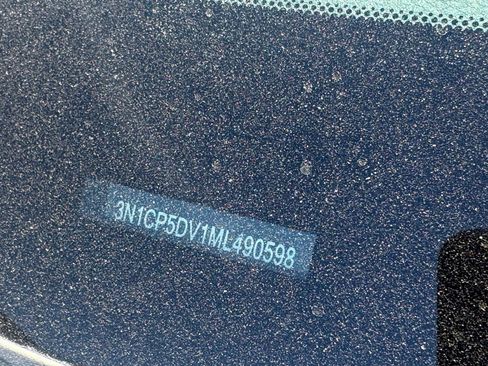 Used 2021 Nissan Kicks SR w/ Exterior Package image 9